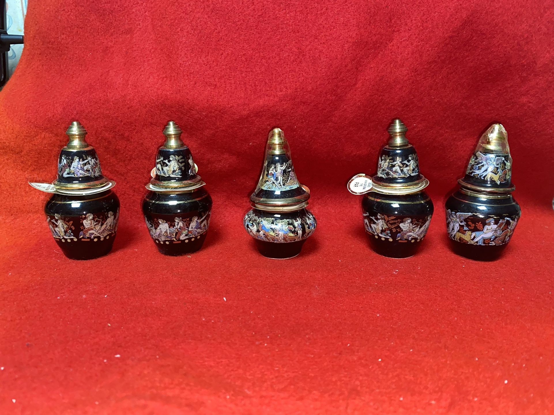 Vintage Set of 5 3.5 Inch 5 Oil/Cream 24k Gold Ceramic Vase Collectibles (read description)