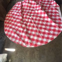6’ Round H/D Padded Vinyl Table Cloth