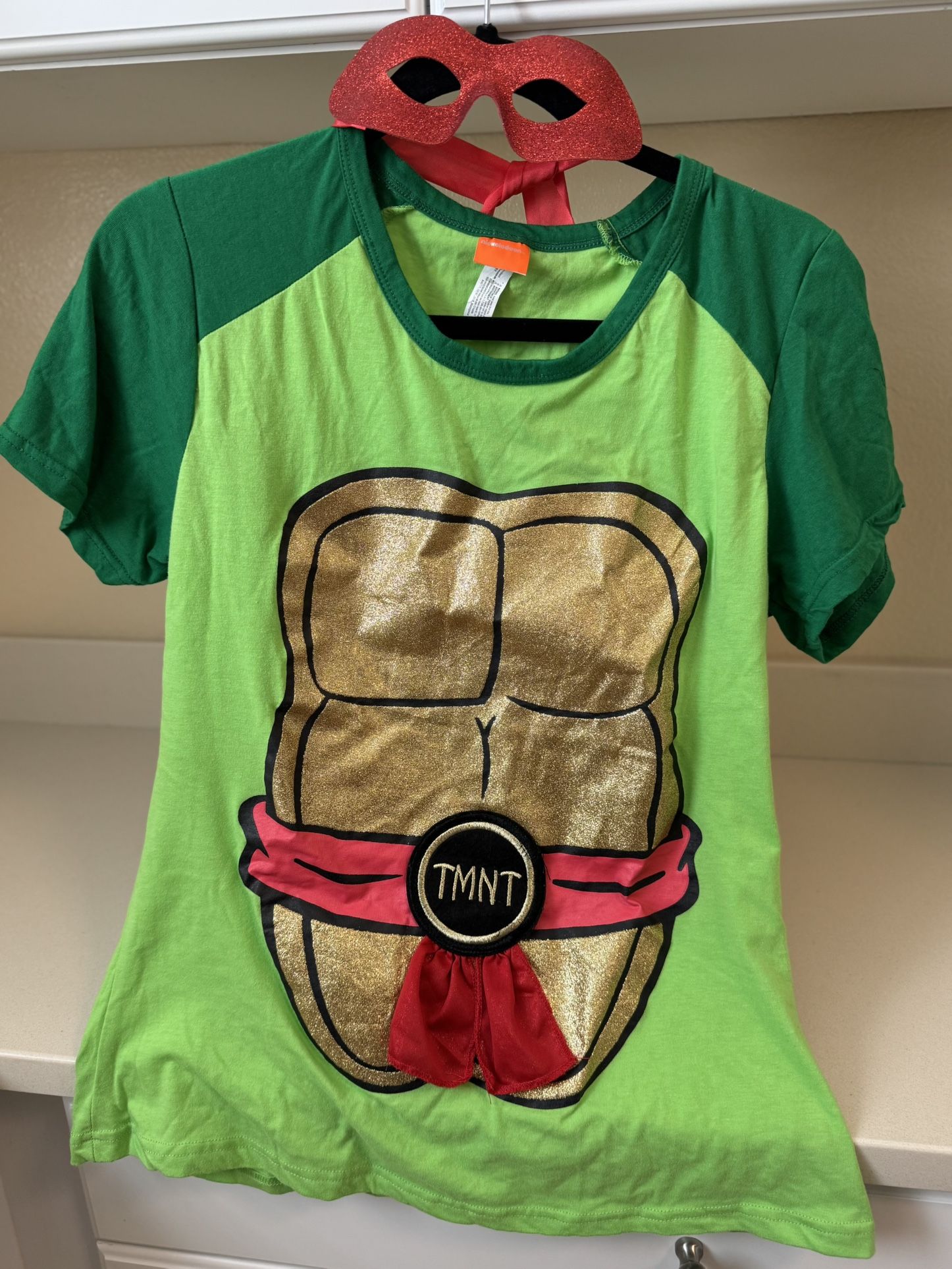 TMNT T-shirt With Eye Mask costume