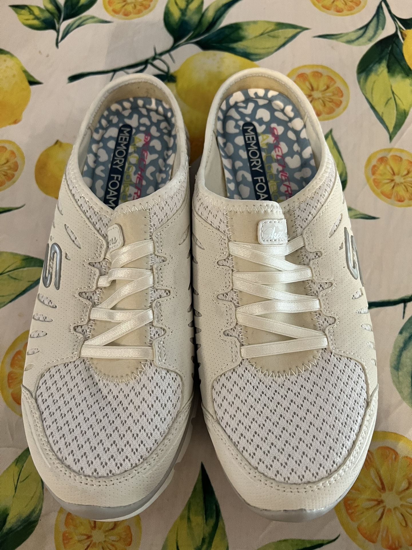 Skechers 7.5