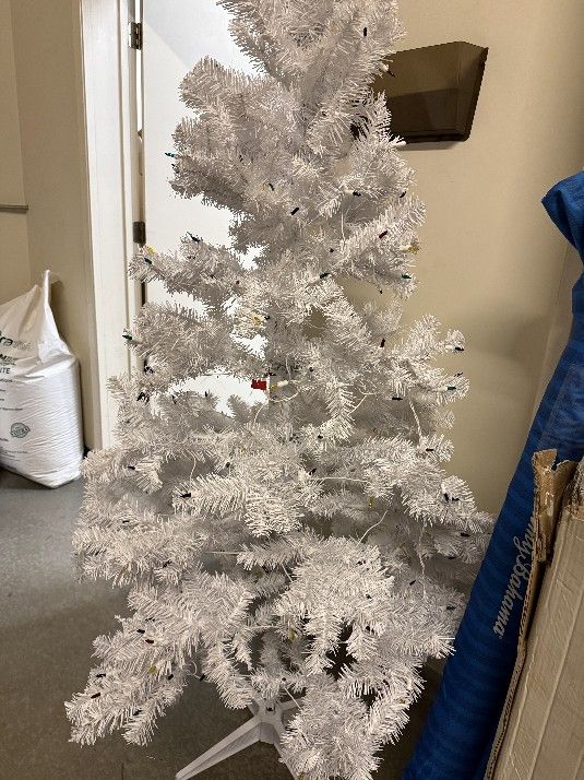 Light Up Christmas Tree