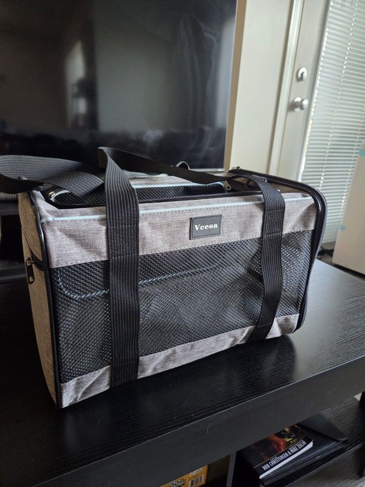 VCEOA cat/dog carrier 17.5x11x11 inches; up to 16lbs