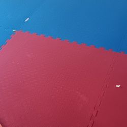 PUZZLE MATS (3' X 3' X 1") 