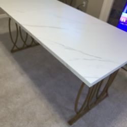 faux marble Dining Table Brand New Never Been Used!