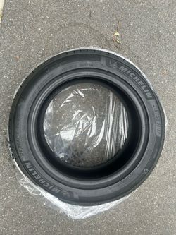 Michelin Primacy Tour A/S All-Season 215/55R17 94V Tire
