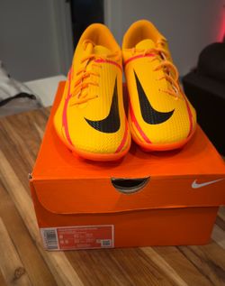 Nike Phantom GT2 Club FG/MG Cleats Laser Orange Black DA5640 808 Size 8 Men's