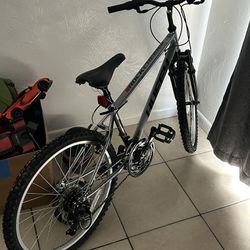 Kids Brand New Mountain Bike Only Rode One Time