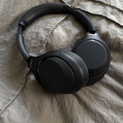 Navy Blue Sony WH-1000XM4
