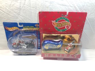 Harley Davidson Heritage Softail Classic and Holiday Special Hot Wheels