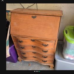 40x40 Scalloped Mirror $60
Vintage oak desk $40
$80 for both