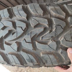 Tire Set 285 55 R20 Mud Terrain 99% Life