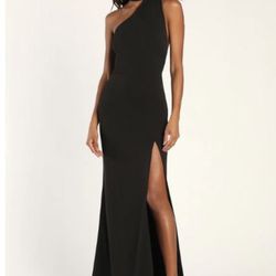 Brand NEW Black Dress With Tags Attached