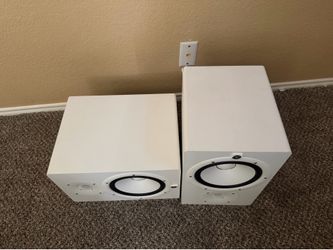 HS8 Yamaha Monitors