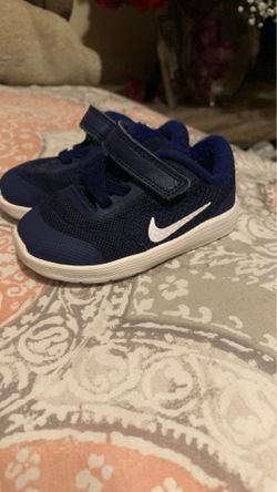 Nike toddler size 6 blue