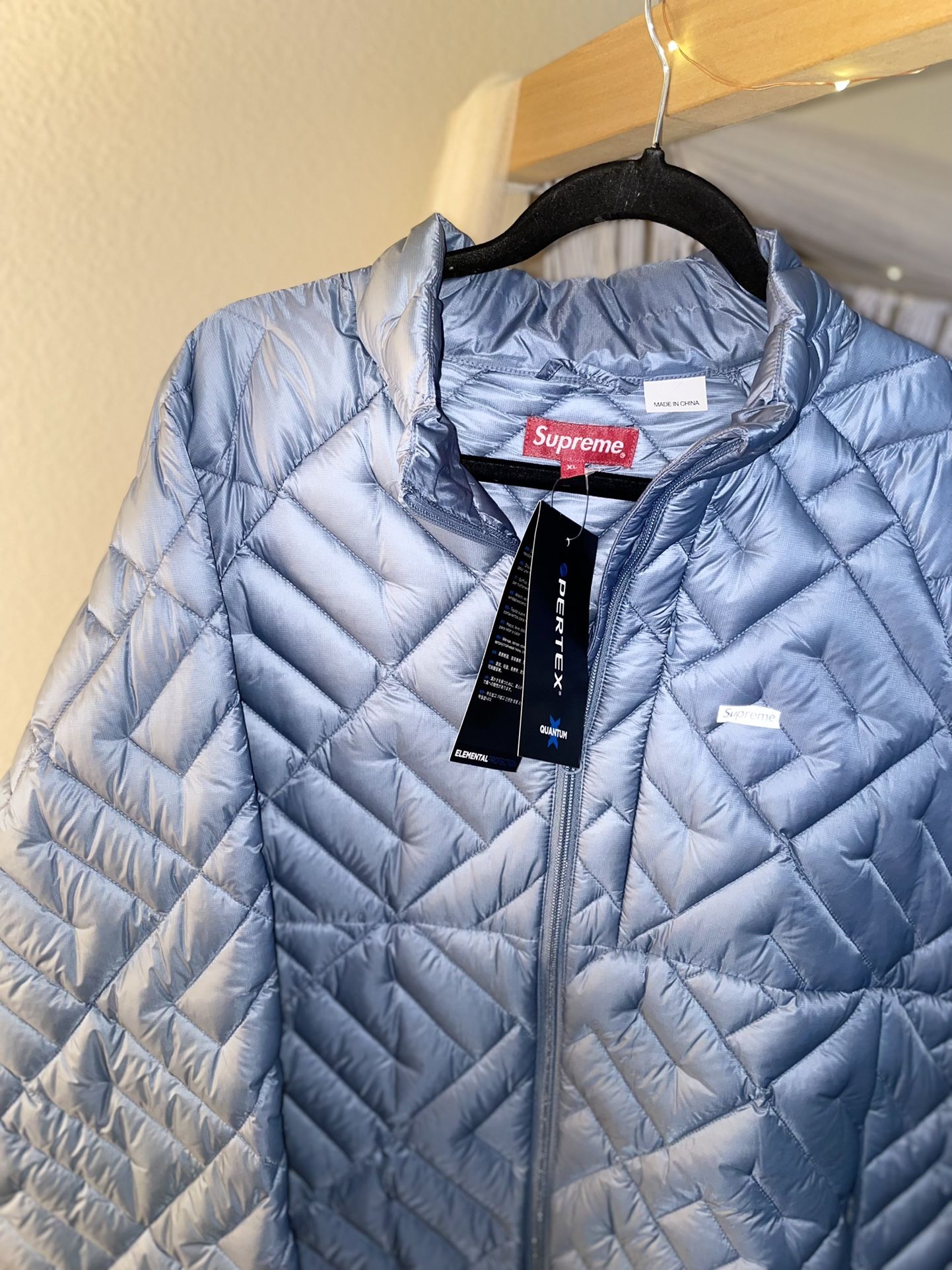 Spellout Quilted Lightweight Down Jacket - ダウンジャケット