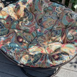 Beautiful Metal Papasan Chair With Pillow