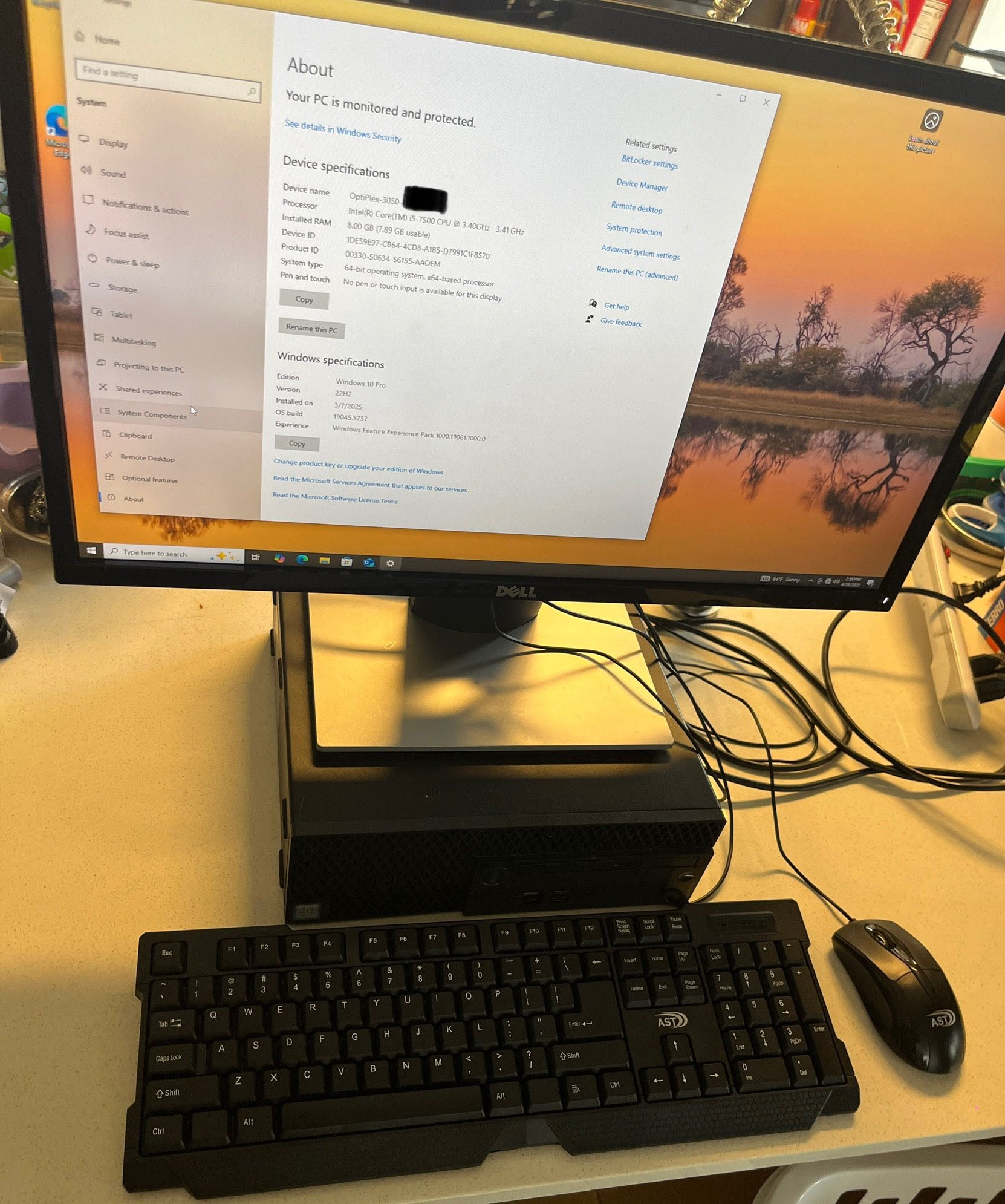 Dell OptiPlex 3050 Desktop Computer & Peripherals