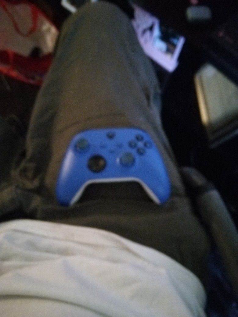 Xbox One With A Controller And With Games