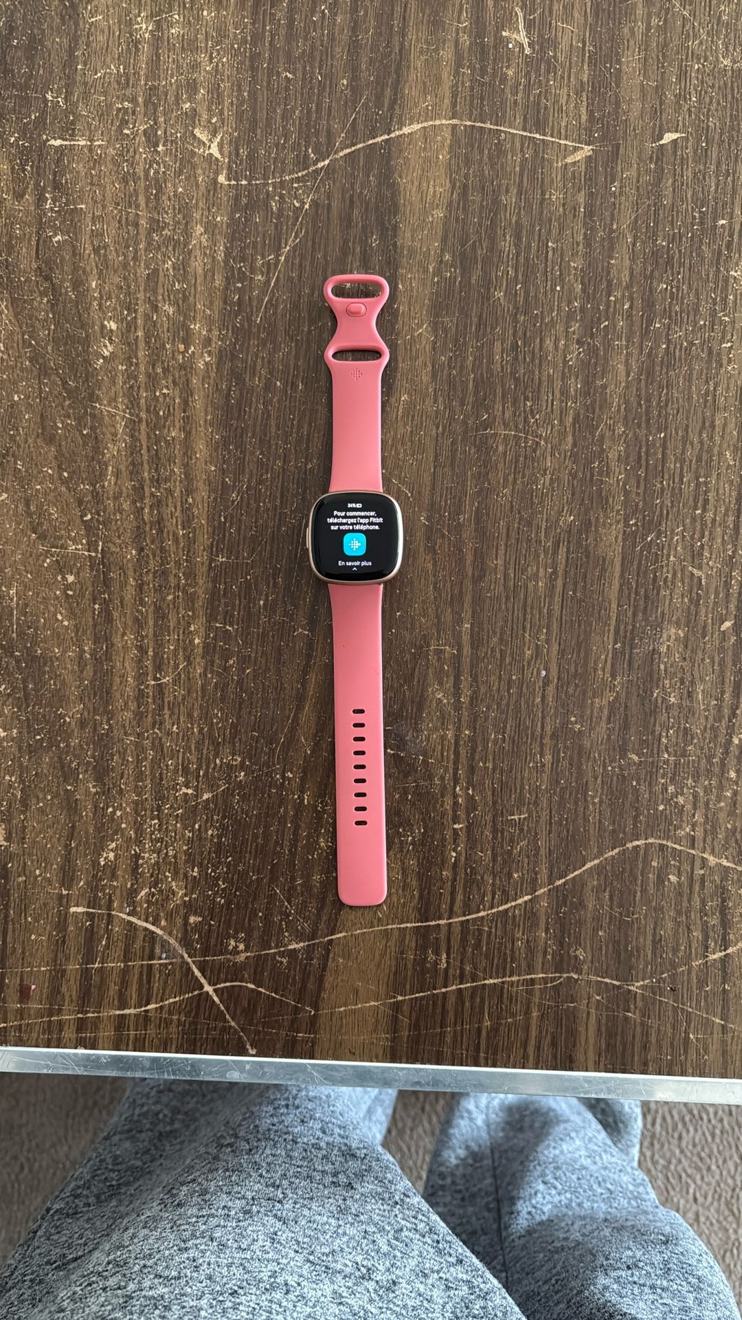 Fitbit Versa 4 pink