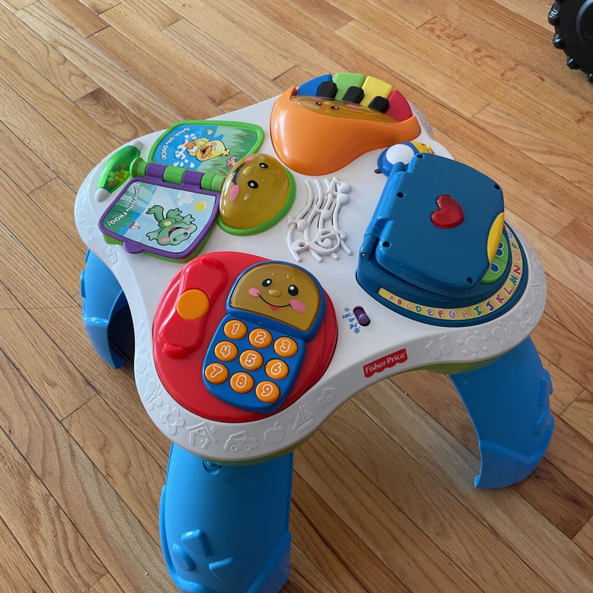 Fisher price Musical Learning Table
