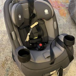 SAFETY 1ST INFANT CAR SEAT  