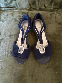 High heels navy blue size 5 1/2