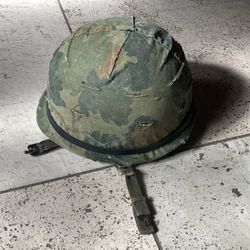 Vintage military army GI helmet Vietnam era M1 rear seam Man Cave
