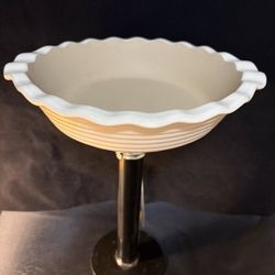 NWOT pampered chef 8 1/4”x 1 1/4”new traditions collection deep dish.