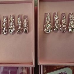 PINK FRIDAY LUXURY PRESS ONS 💕 