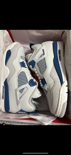 DS MILITARY JORDAN 4 SIZE 10 & 12 