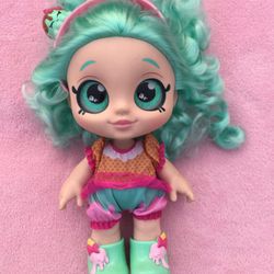 Kindi Kids Snack Time Friends Peppa Mint doll plastic