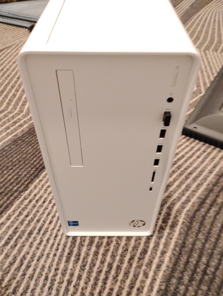 16GB RAM HP Desktop + Free 27" Display