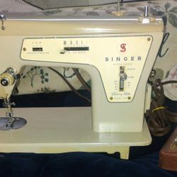 Singer Sewing Machine