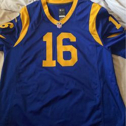 Jared Goff rams jerseys