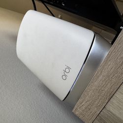 Orbi Router and satellite 