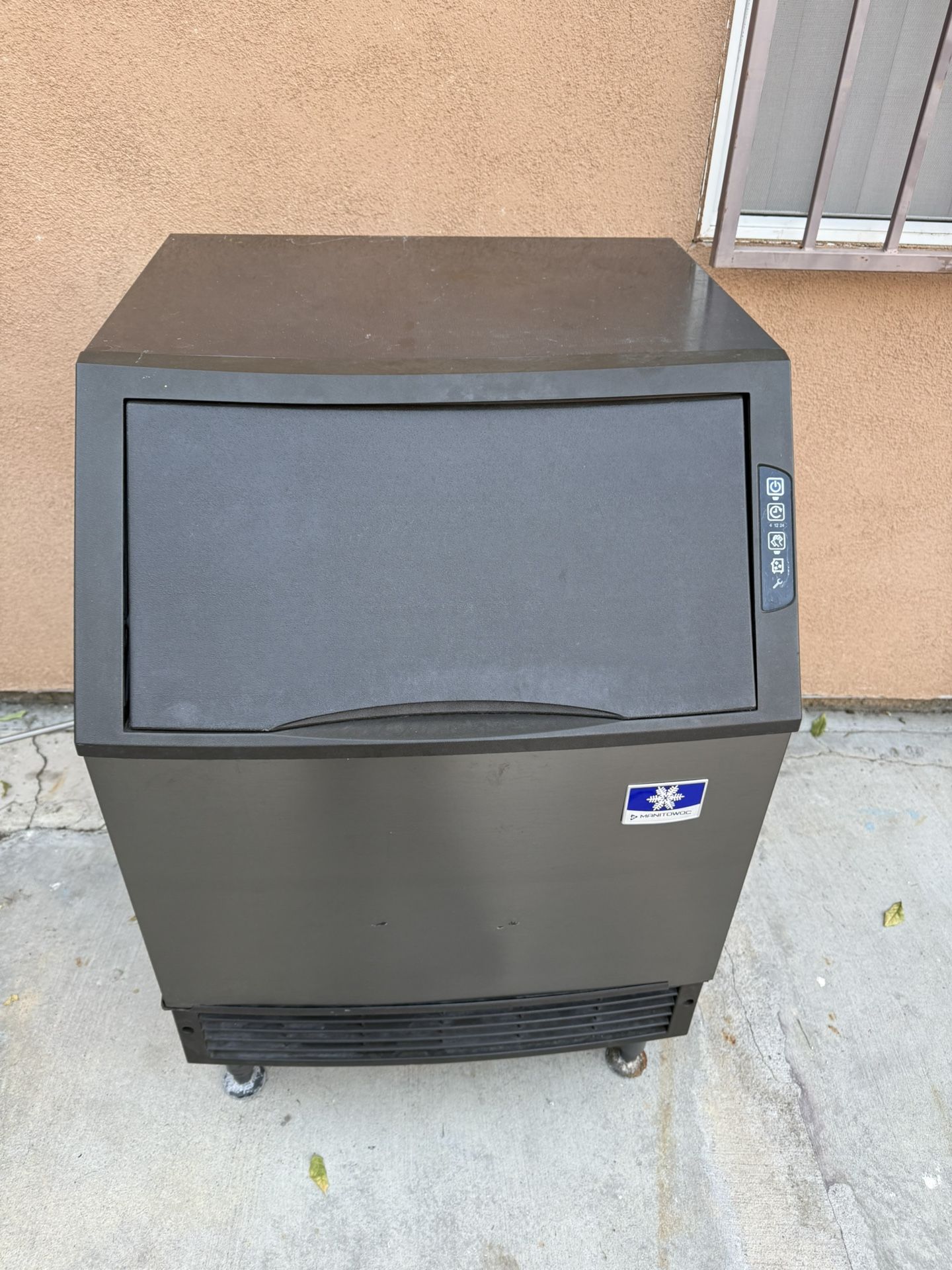 Manitowoc Ice Maker