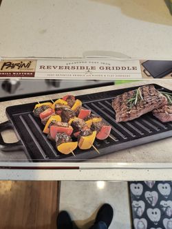 Parini seasoned cast iron eversible griddle