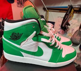 Air Jordan mid (Green)  Men’s size 13