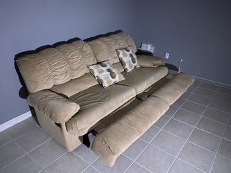 Recliner couch