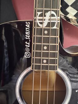 Bajoloche 4 string bass