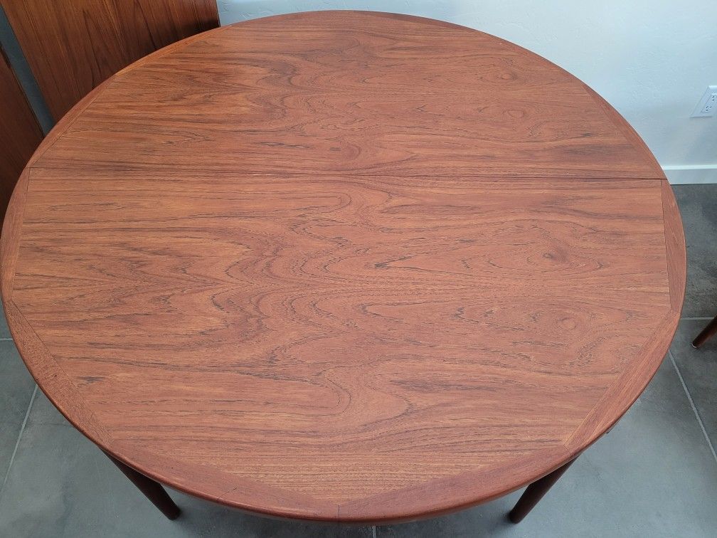 Mid Century Scandinavian Teak Dining Table 