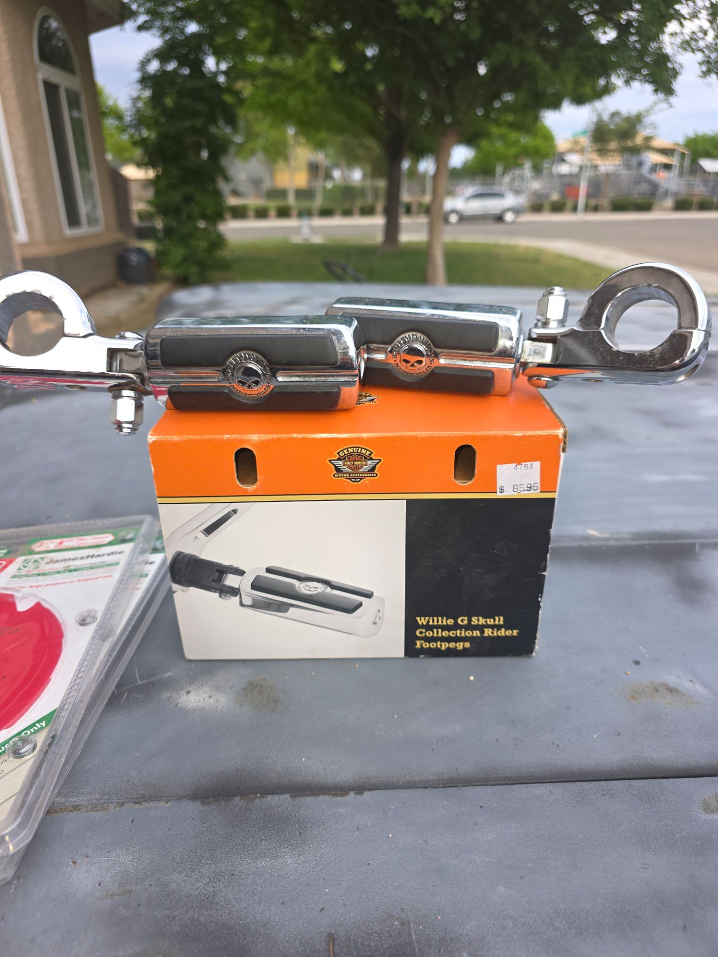 Motorcycle pegs