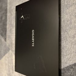 Gigabyte Laptop 