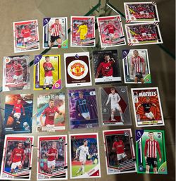 21 Manchester United Premier League soccer card lot Donruss Prizm Topps Optic Casemiro Marcus Rashford Eriksen etc . All futbol cards in good conditio