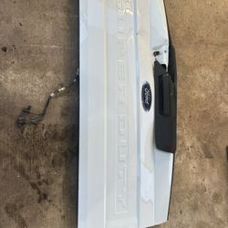 Ford Super Duty Trunk Tail With Camera (damaged)