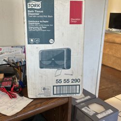 Bathroom tissue dispenser