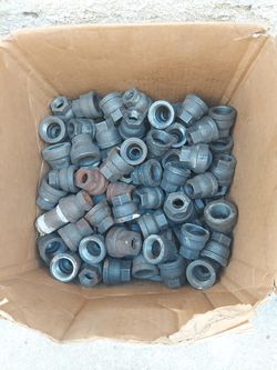 Box of pipe connections