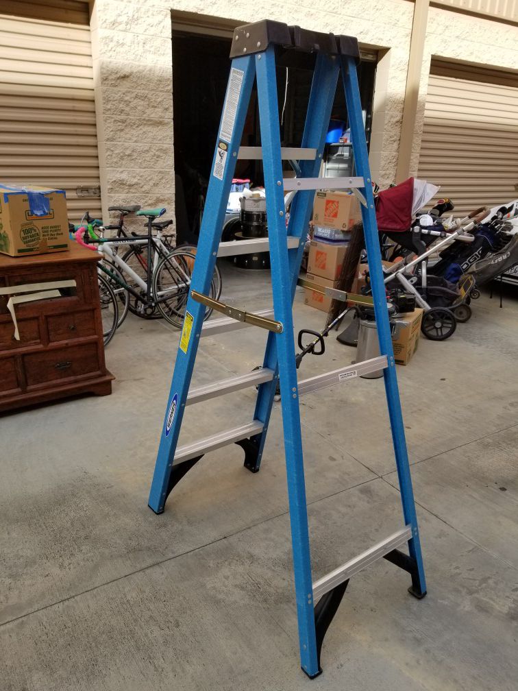 Ladder 6fts 250lbs