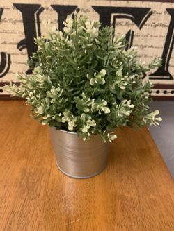 2 Mini Artificial Plants 