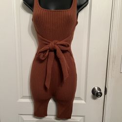 NWT 🏷️- Tic Toc Brand : Rust Orange Rinbed Knit Dressy Bodycon Short Romper 🧶